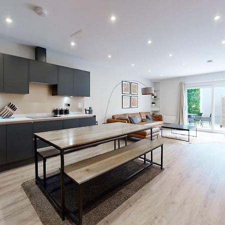 Stylish 2Bed Flat 10Min To Wimbledon Tennis Courts Лондон Екстериор снимка